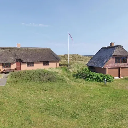 Holiday home Three-bedroom Holiday In Ulfborg